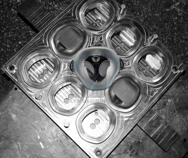 防霧霾面罩液態(tài)硅膠模具 利勇安 防霧霾面罩液態(tài)硅膠模具 利勇安