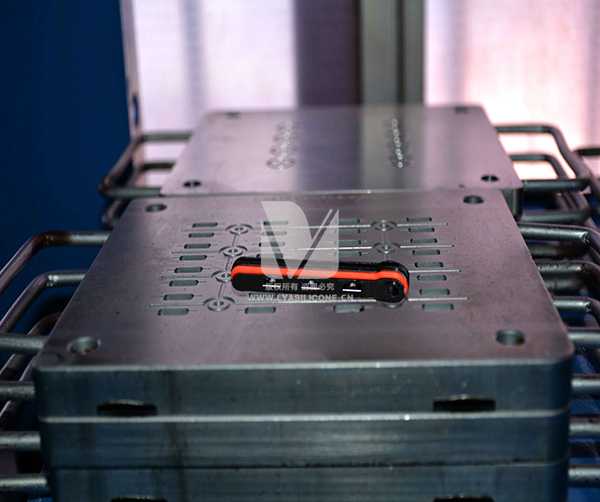 專配手機卡托液態(tài)硅膠模具